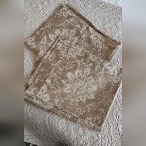 Floral Patterned Tan and Cream Fabric Pillowcases x2
